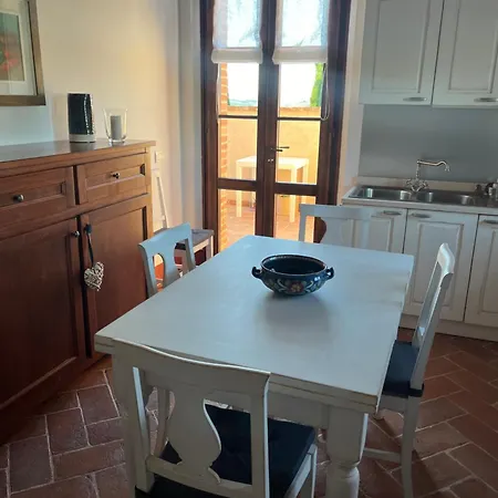 Podere Cedrola - La Terrazza Tatil Evi *